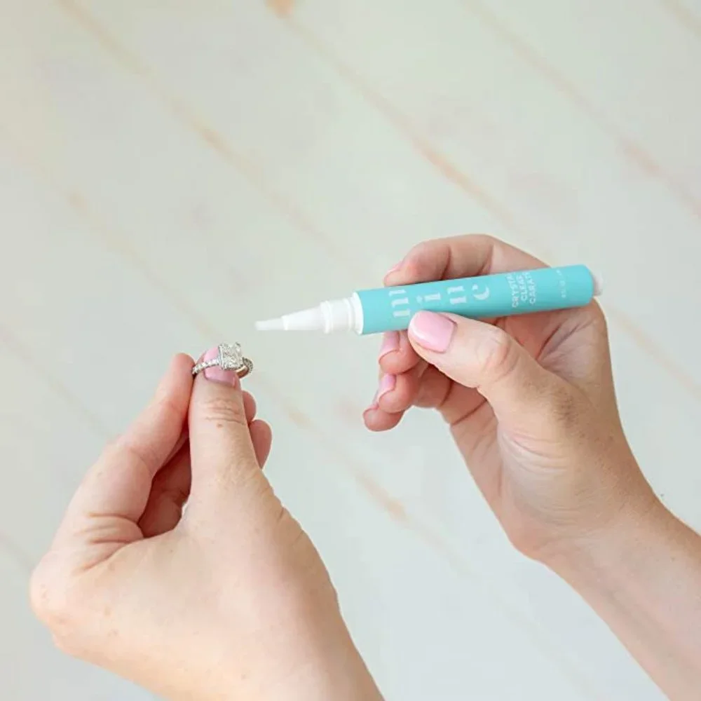 On-The-Go Ring and Jewelry Cleaner Pen - Crystal Clear Carats - Picture 2 of 2